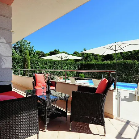 Villa Modern In With Private Swimming Pool *