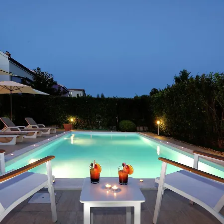 Modern In With Private Swimming Pool Zadar