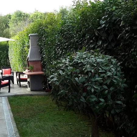 Modern In With Private Swimming Pool Вилла *